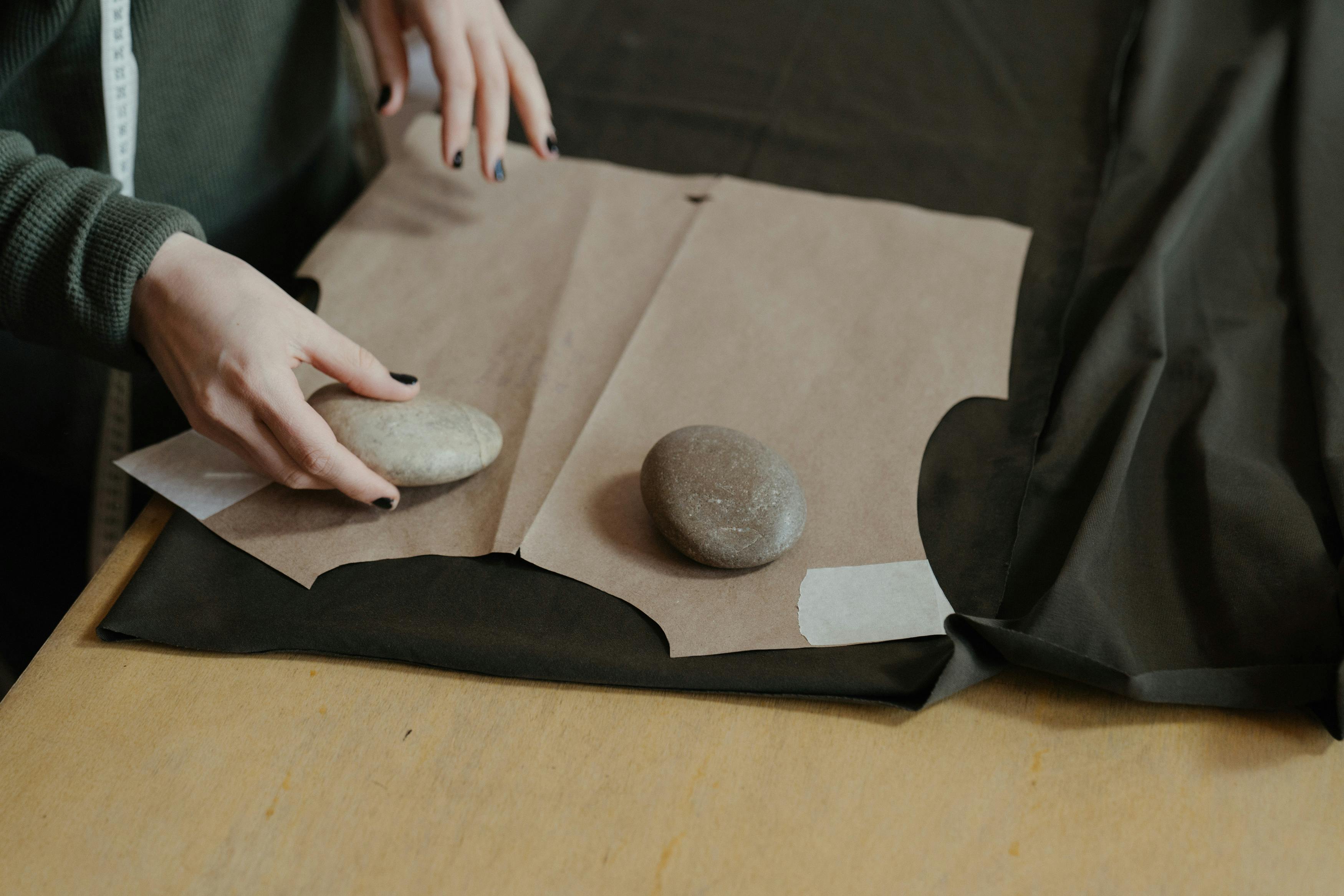 Molde siendo cortado